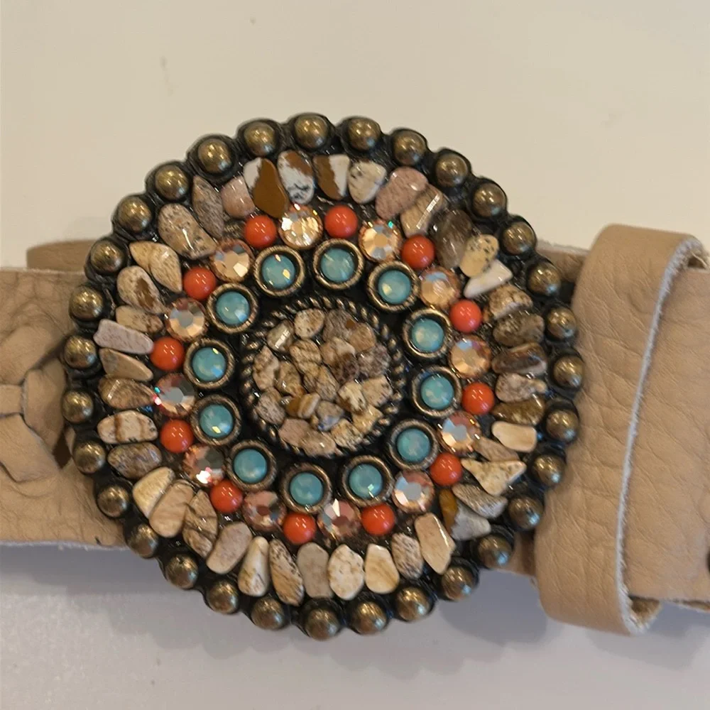 New LEATHEROCK Beaded Tan Leather Belt. Size L37.